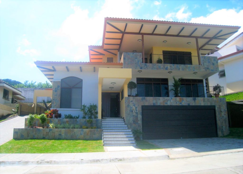 Residencia en Alto de las Palomas, Santa Ana