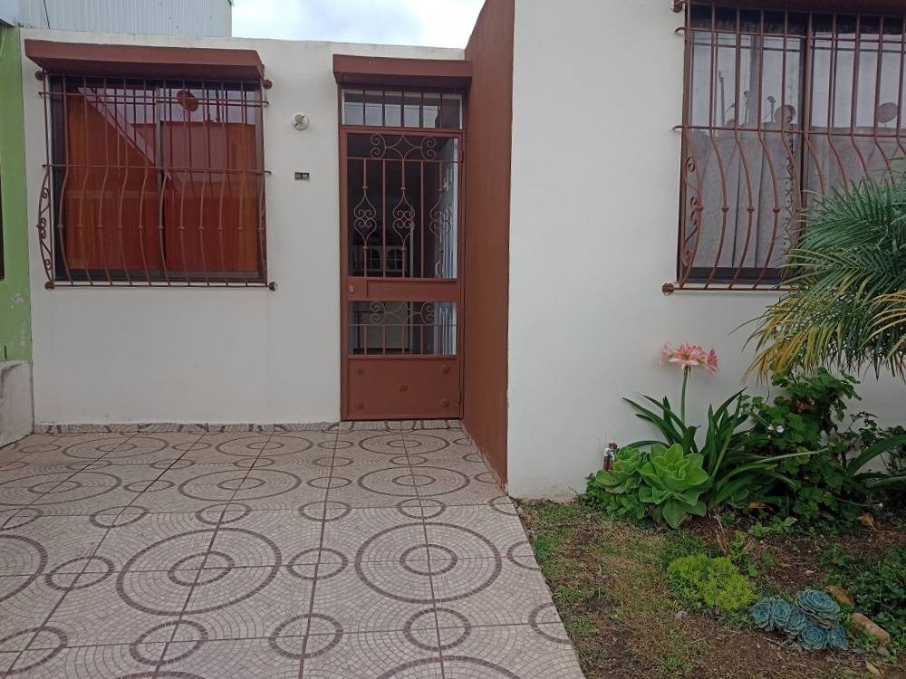 1. Casa en residencial La Campiña. Cartago-05ae40f3