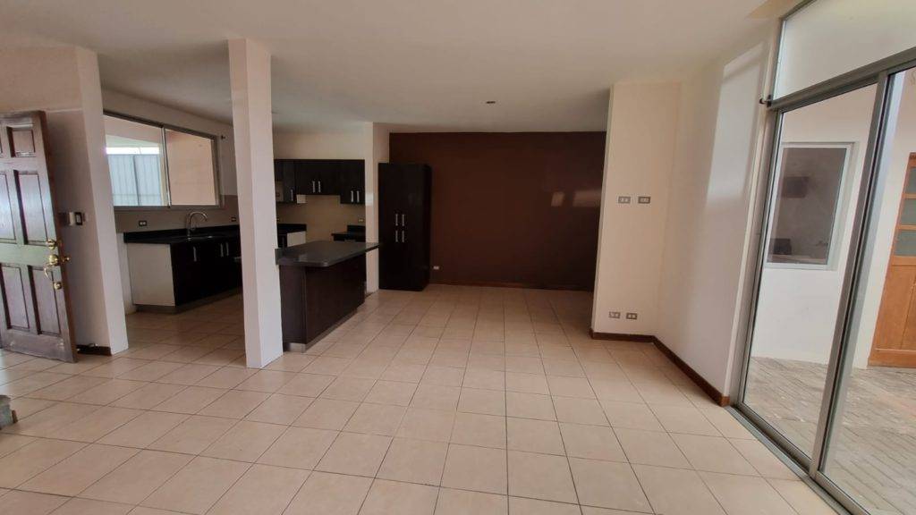 1-f2518977