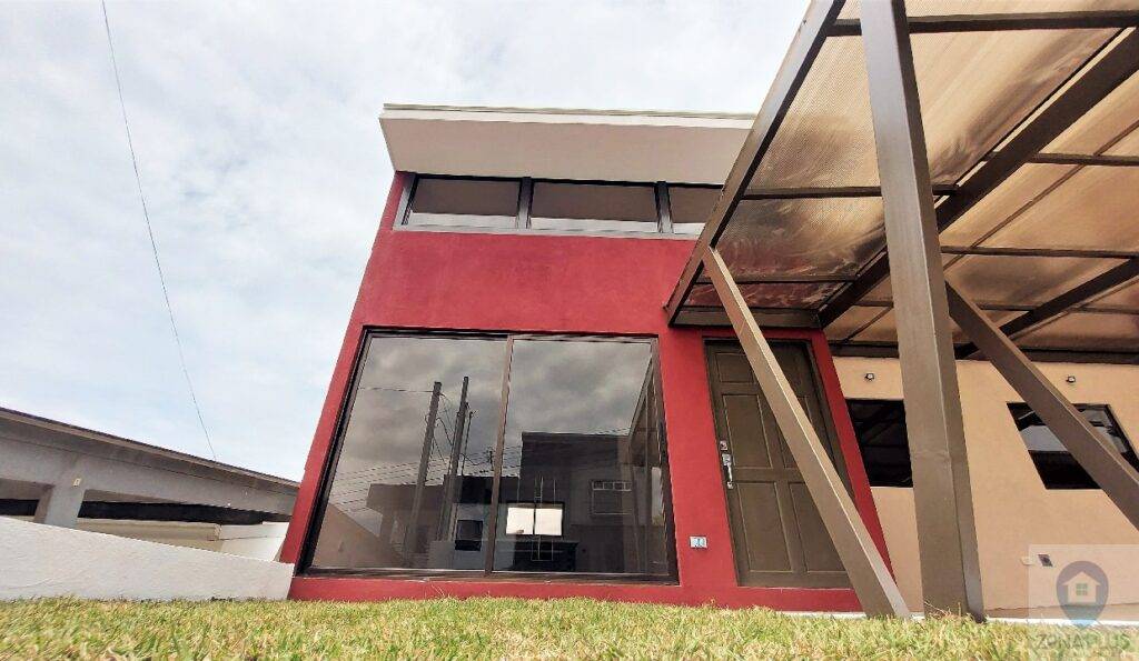 Casa Una Planta en Santo Domingo Heredia