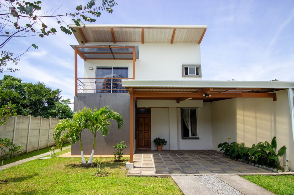 Real Estate Mirna Sarchi (1)