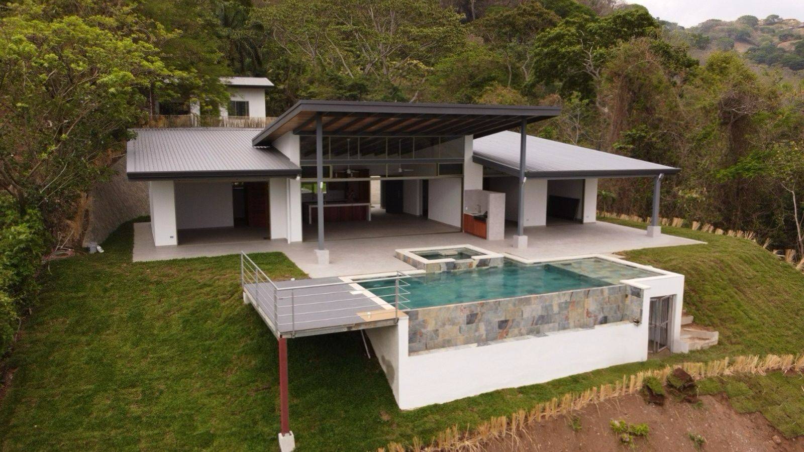 Real Estate Las Rocas Guizaro Atenas Jean Luc (1)