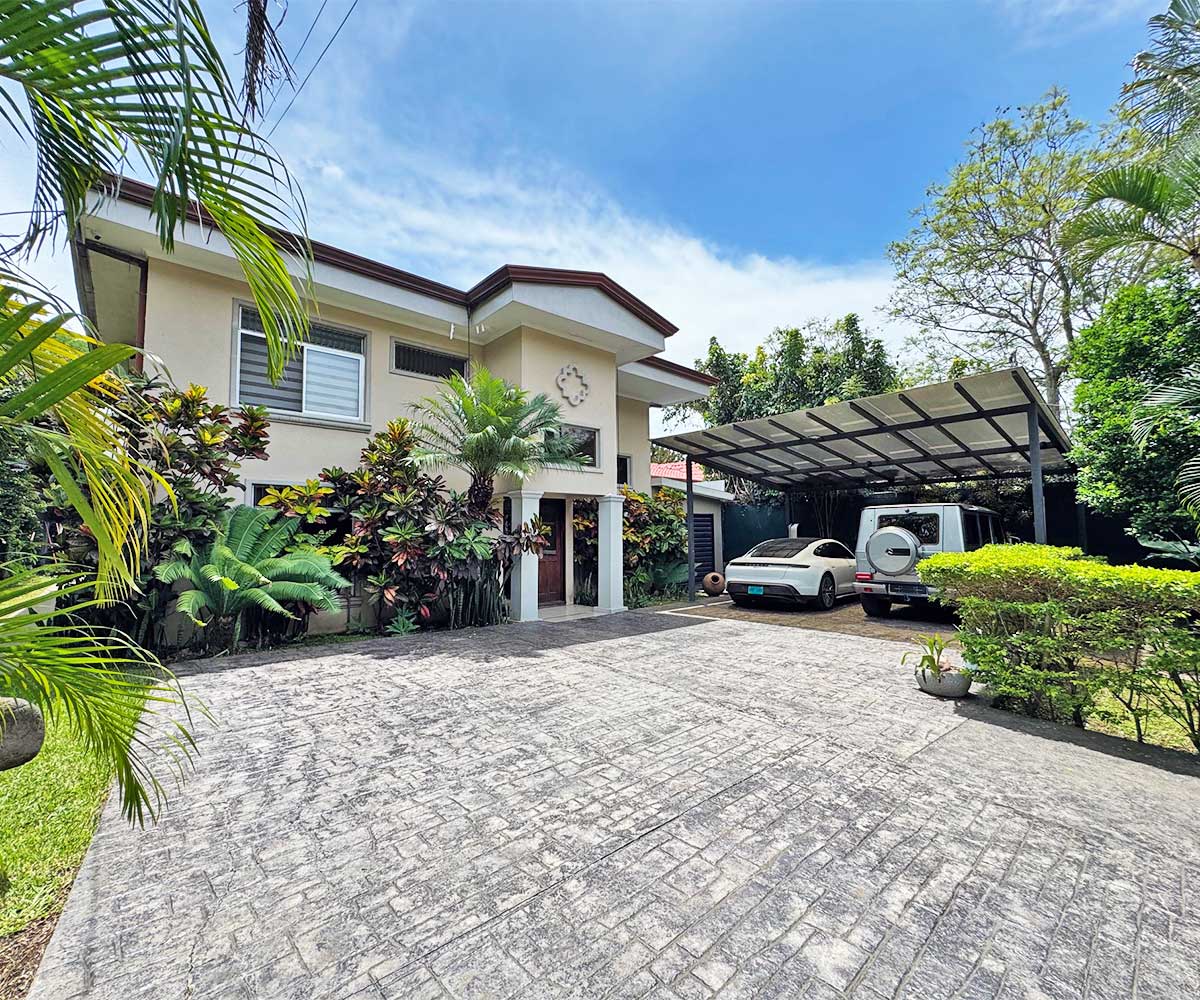1-CASA-LOMA-REAL