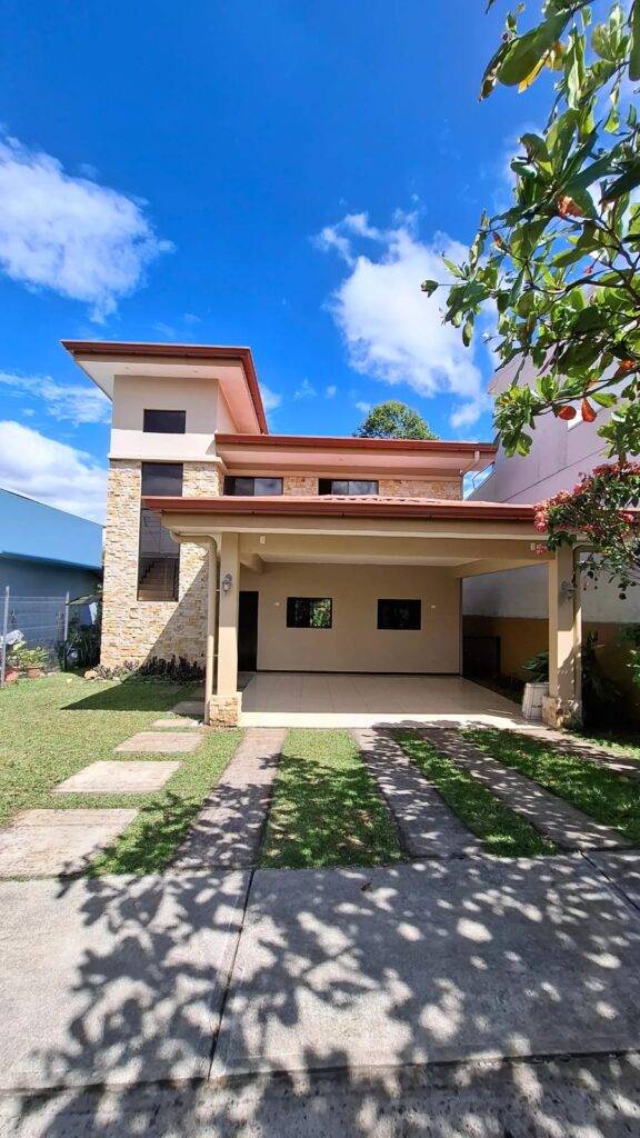 Casa-A112-Condominio-Montezuma-01