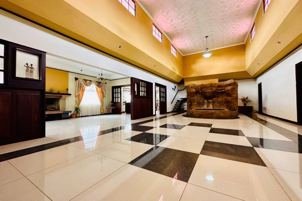 1856c2b5-a026-4c0d-8f46-264d6d9920fe