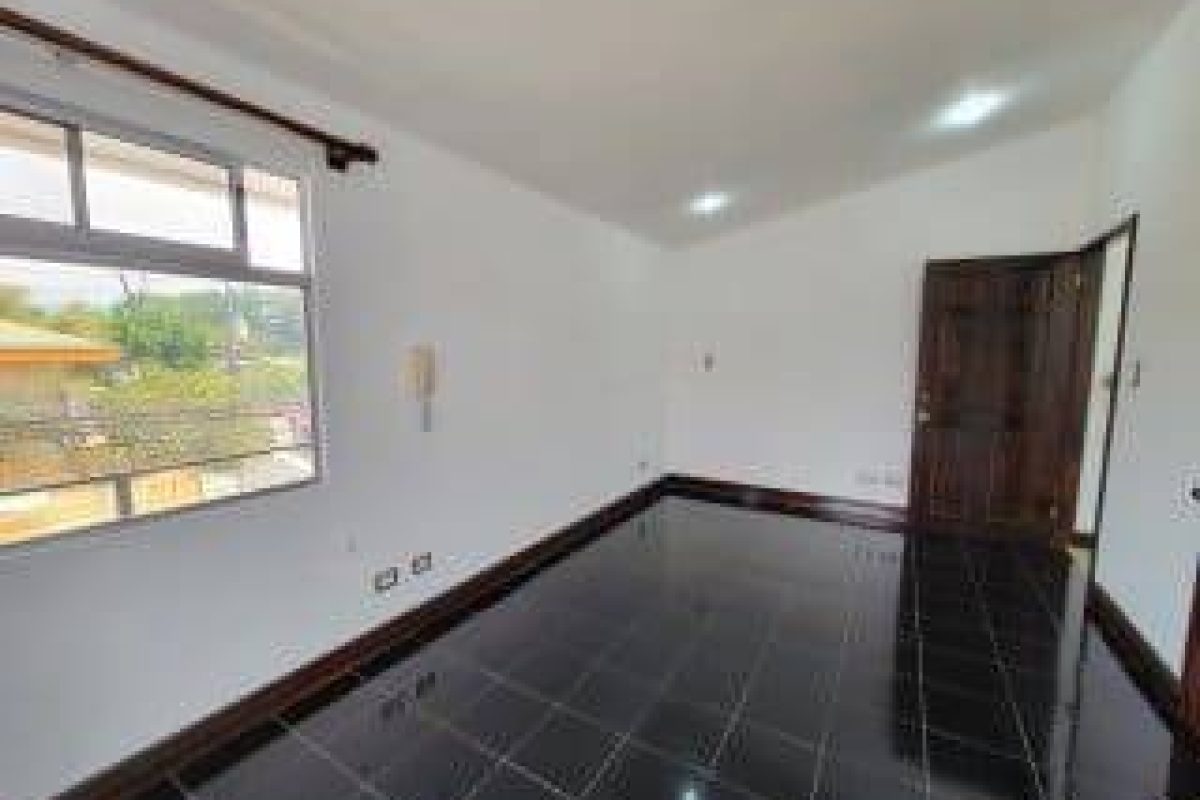 20 casa-venta-curribabat-cuatrohabitaciones-patio-zonaverde-dosplantas-residencial