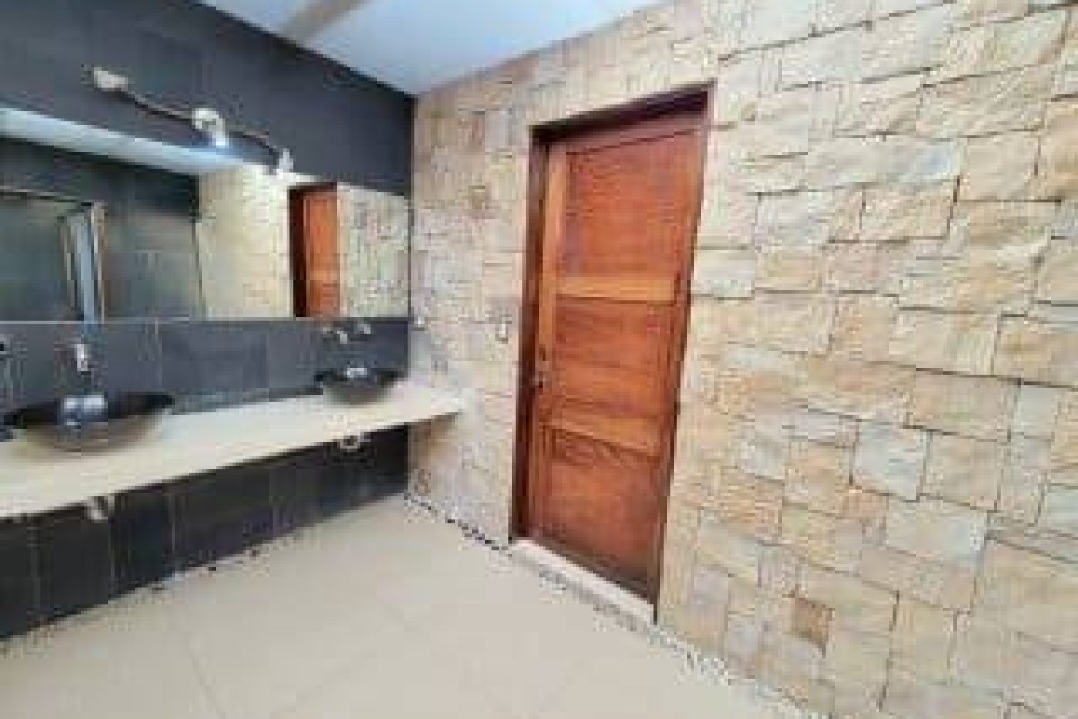 22 casa-venta-curribabat-cuatrohabitaciones-patio-zonaverde-dosplantas-residencial