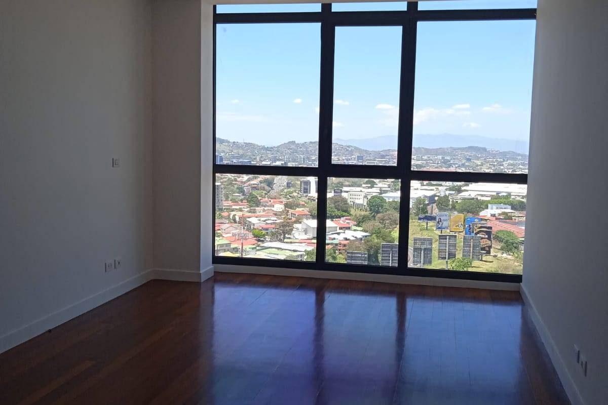 2effe9d7-30f3-469b-ae11-2c37b1e2814b