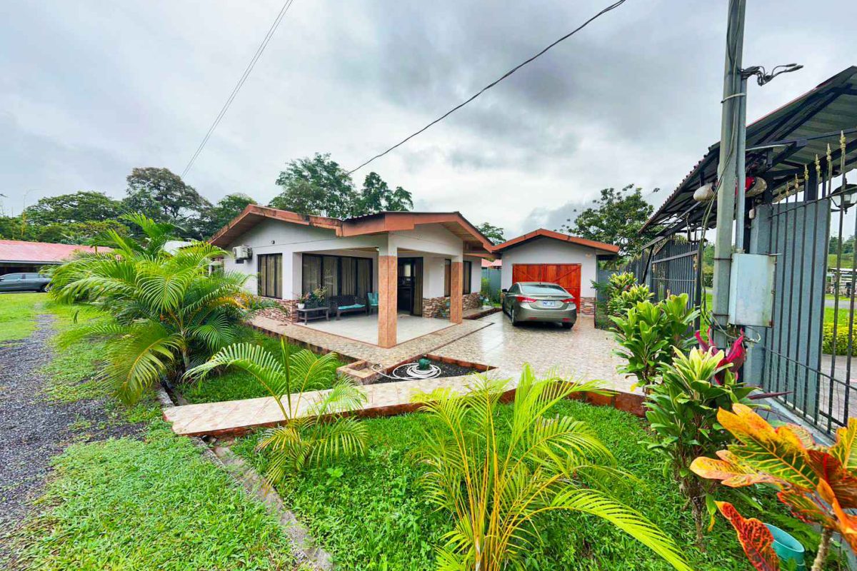 3 Casas Ligia El Bosque (2)_2_11zon