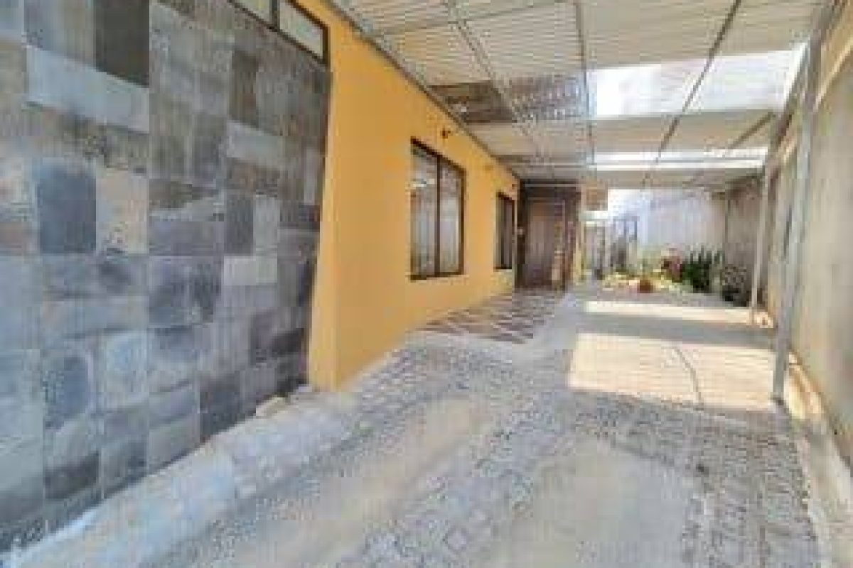 3 casa-venta-curribabat-cuatrohabitaciones-patio-zonaverde-dosplantas-residencial