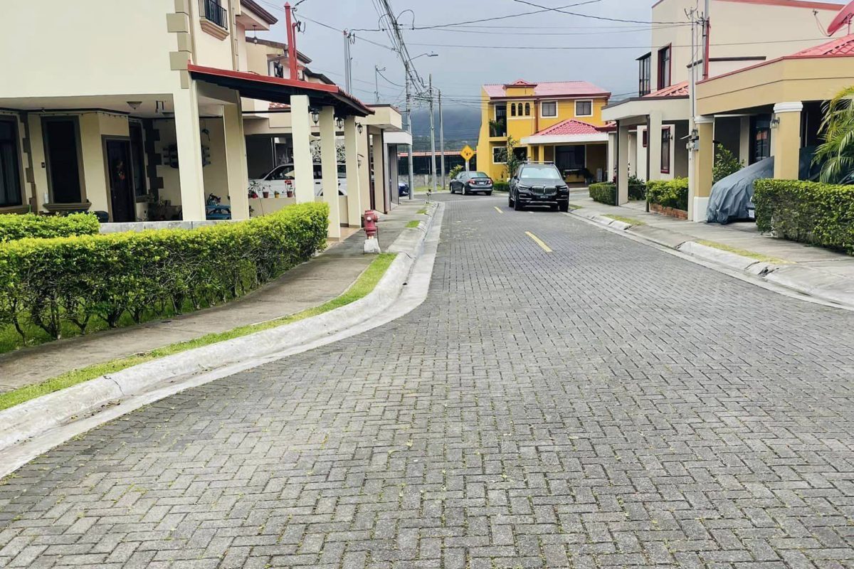 325615728_1007190420270257_1593272076246174291_n