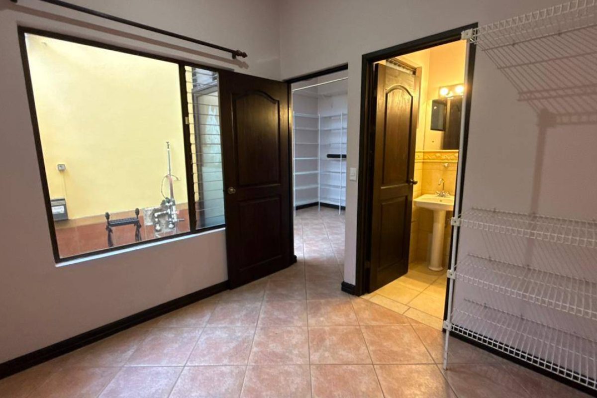 68e4acb0-320f-45ee-993e-9c06d9ee1b3d