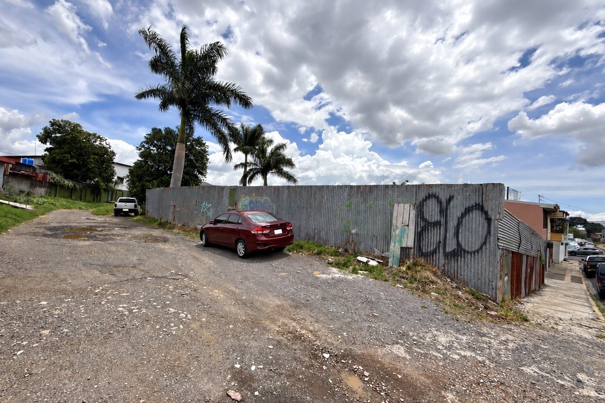 8-comercial-calle-ancha
