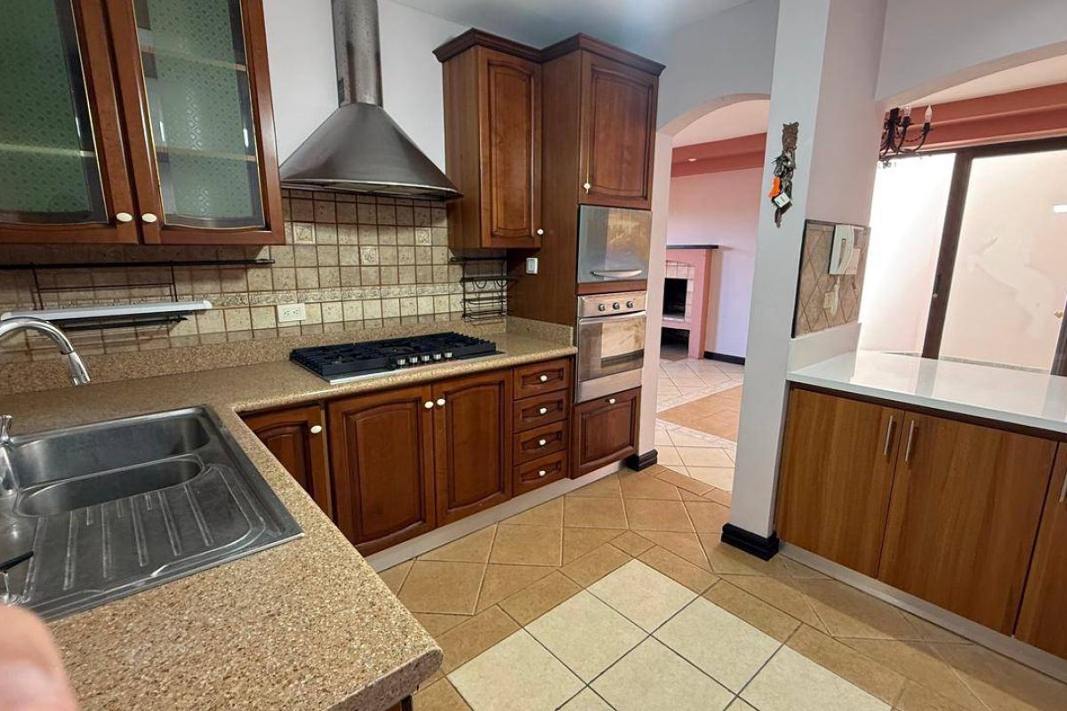 9bcb650f-5002-44f1-9278-6379c2ca149e