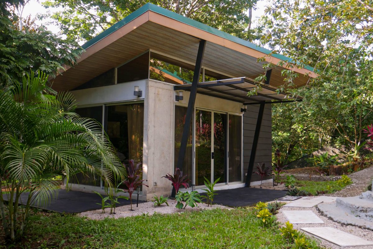 BUNGALOW-ONE-OUTDOOR