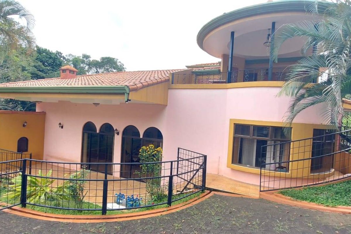 Casa Leonid Real State Dulce Nombre Naranjo (1)