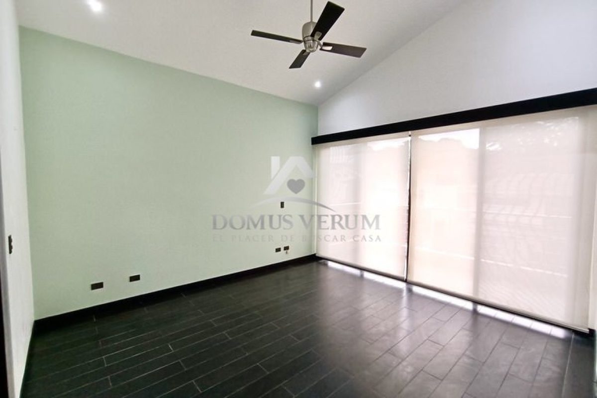 Condominio-Francosta-Casa-Contemporanea-en-Venta-031