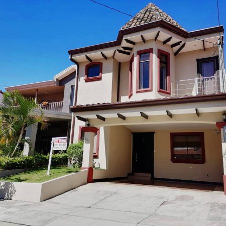 Fachada frontal 5