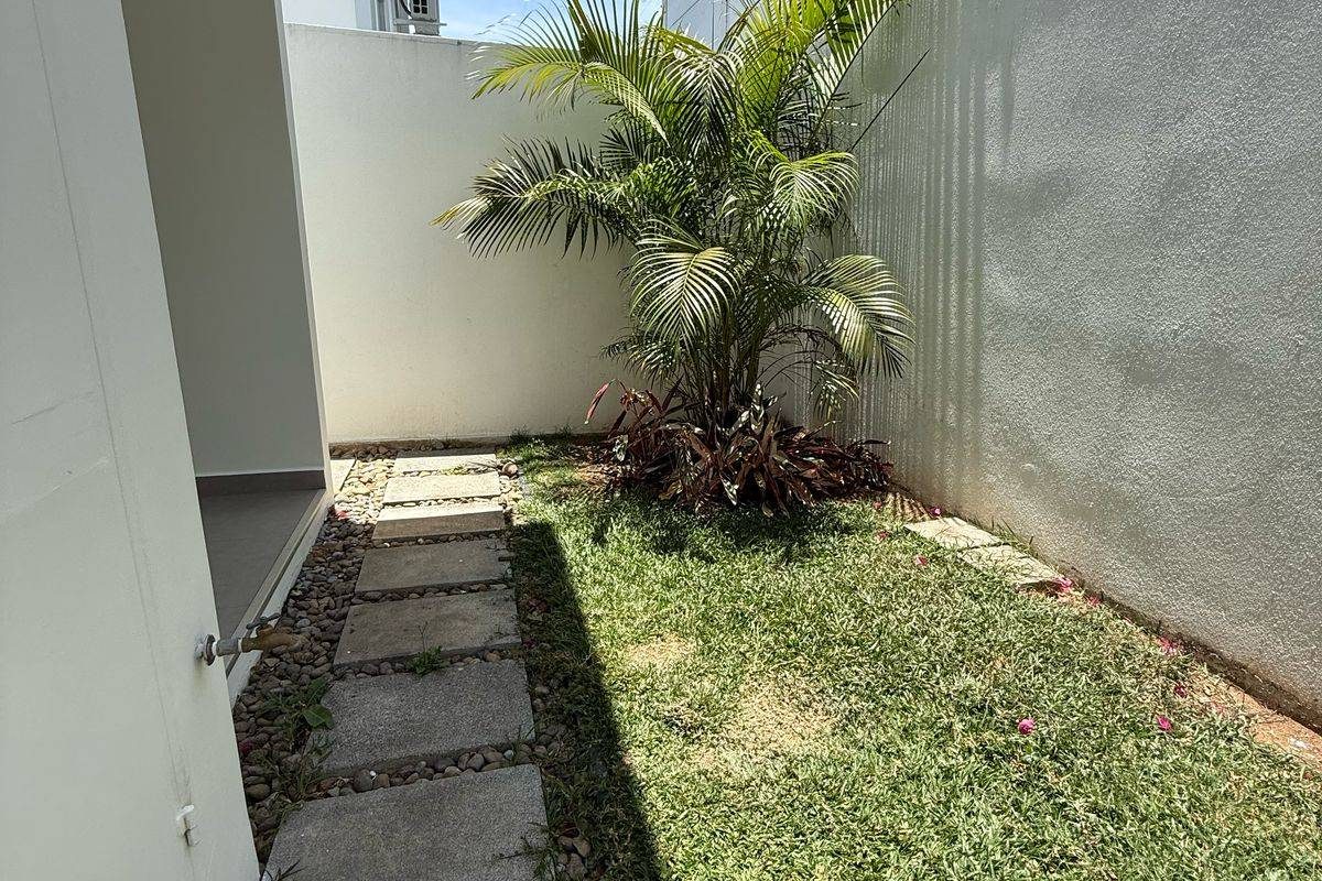 Imagen de WhatsApp 2025-04-24 a las 11.21.24_68ba8a66