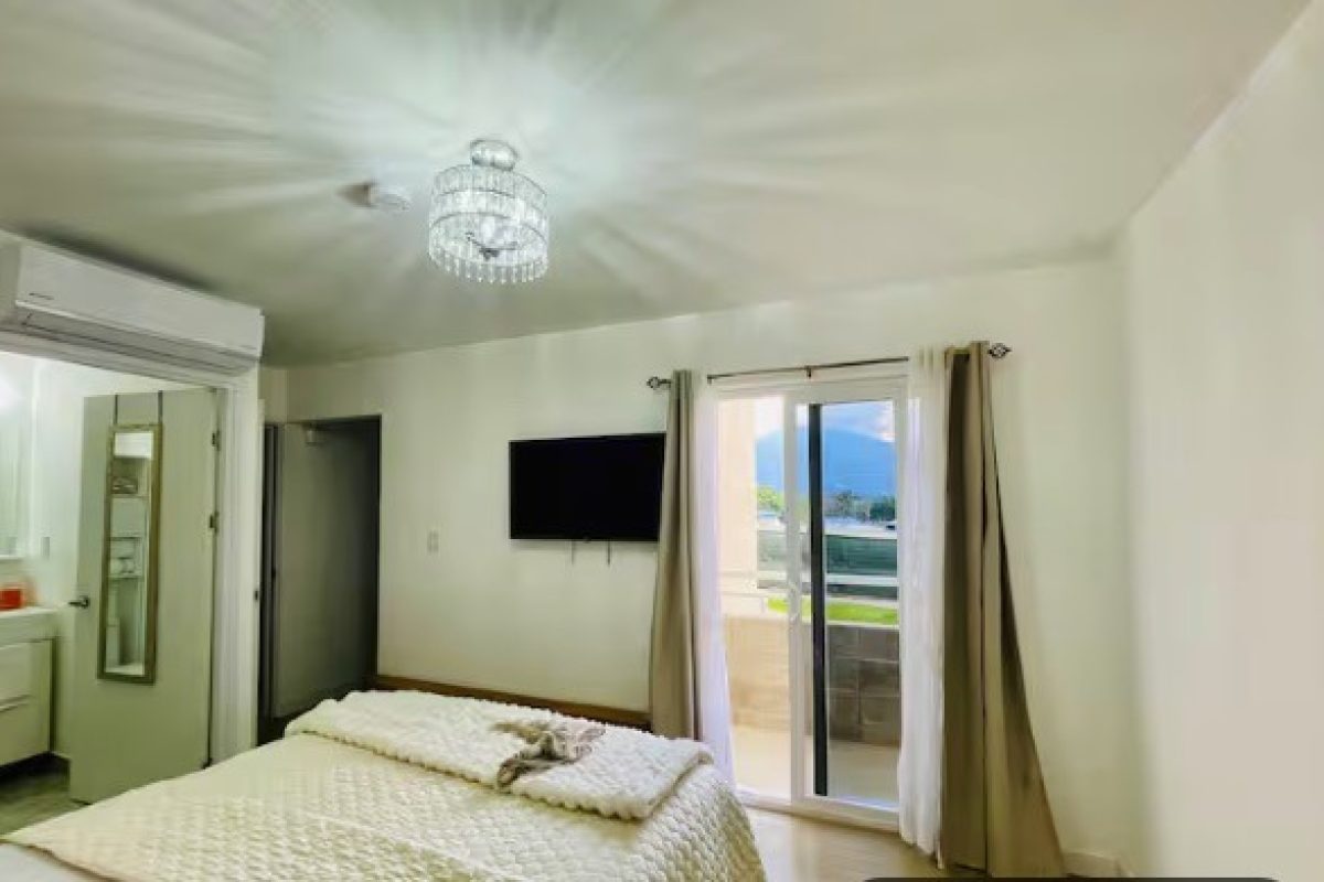 MASTER-BEDROOM