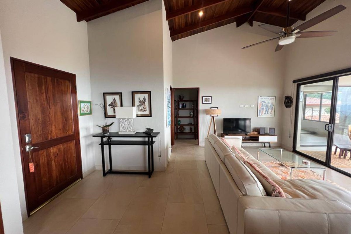 RealEstate_EucaliptoHouseOM_10