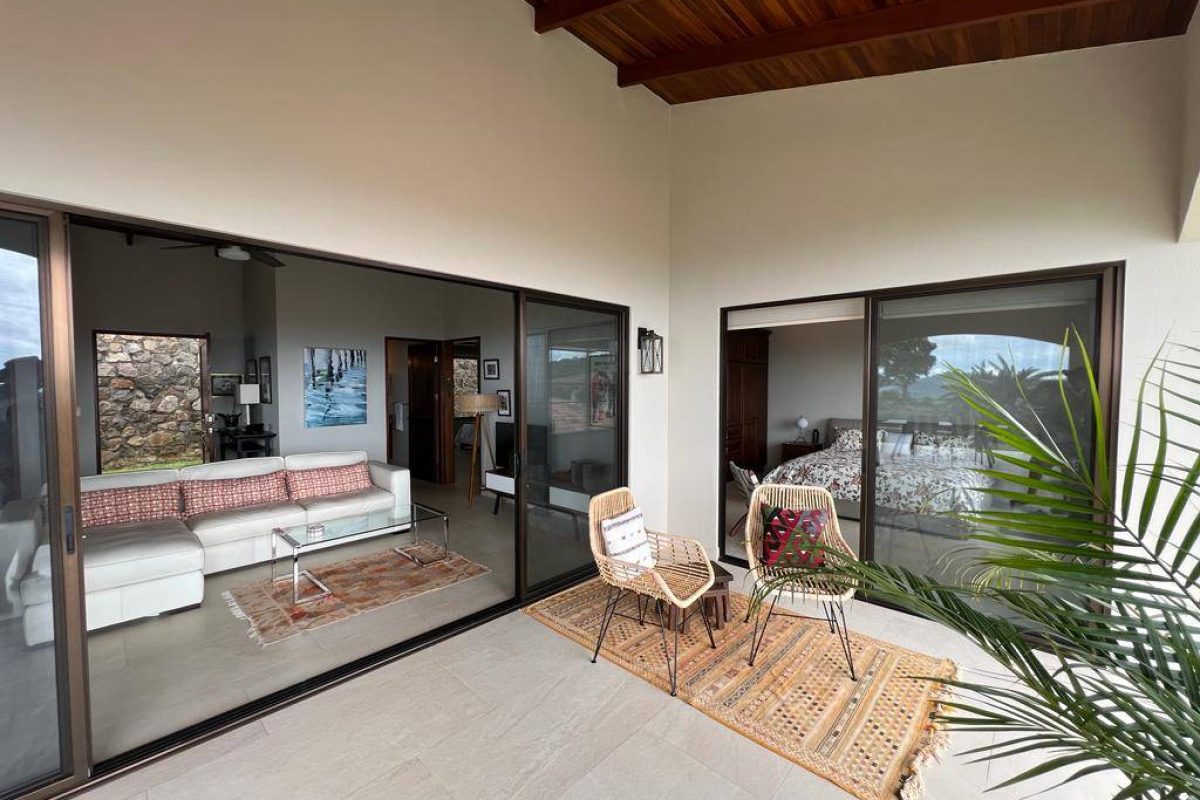 RealEstate_EucaliptoHouseOM_11