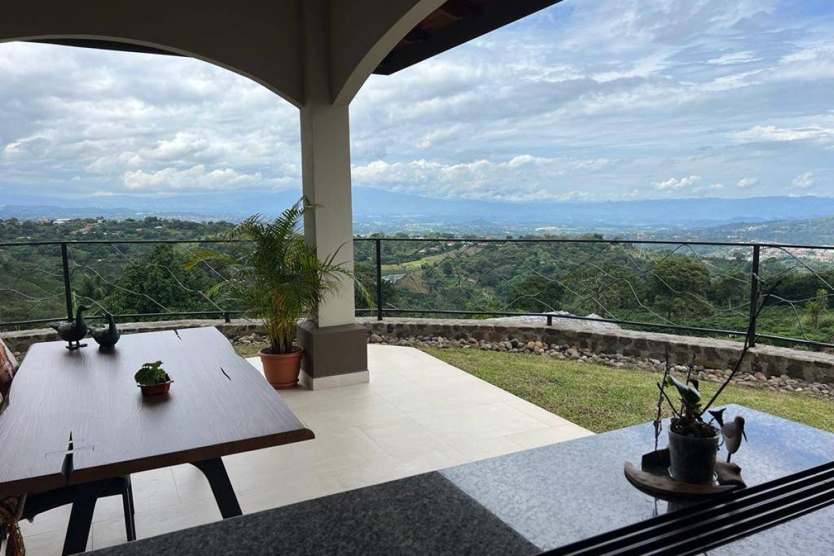 RealEstate_EucaliptoHouseOM_13