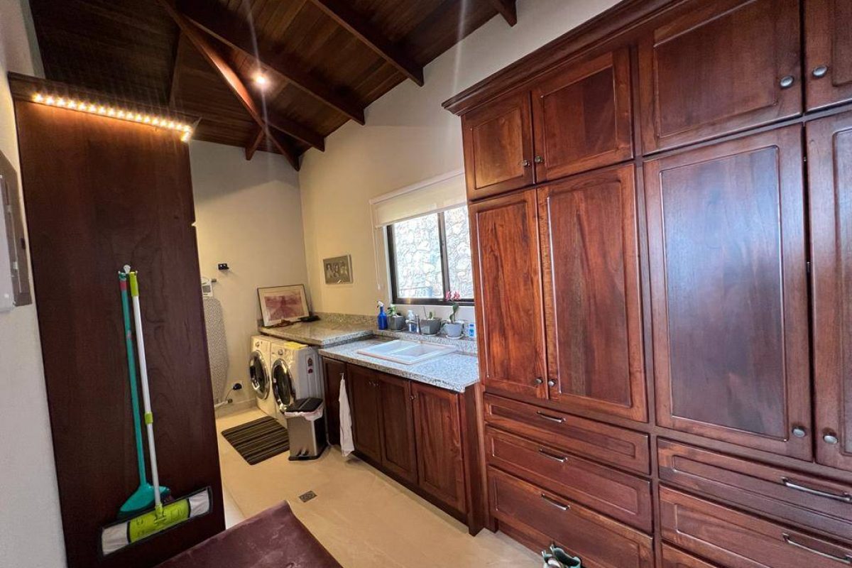 RealEstate_EucaliptoHouseOM_16