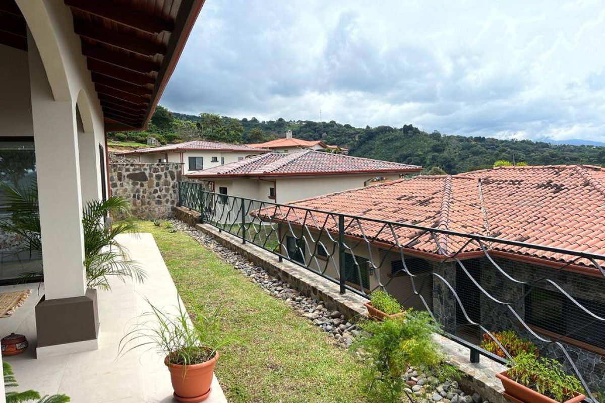 RealEstate_EucaliptoHouseOM_8