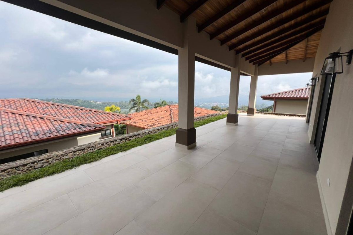 RealEstate_GuanacasteHouseOM_3_3_11zon