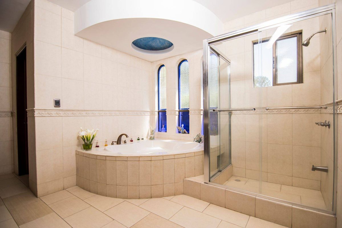 RealEstate_LosReyesHouse_3_3_11zon