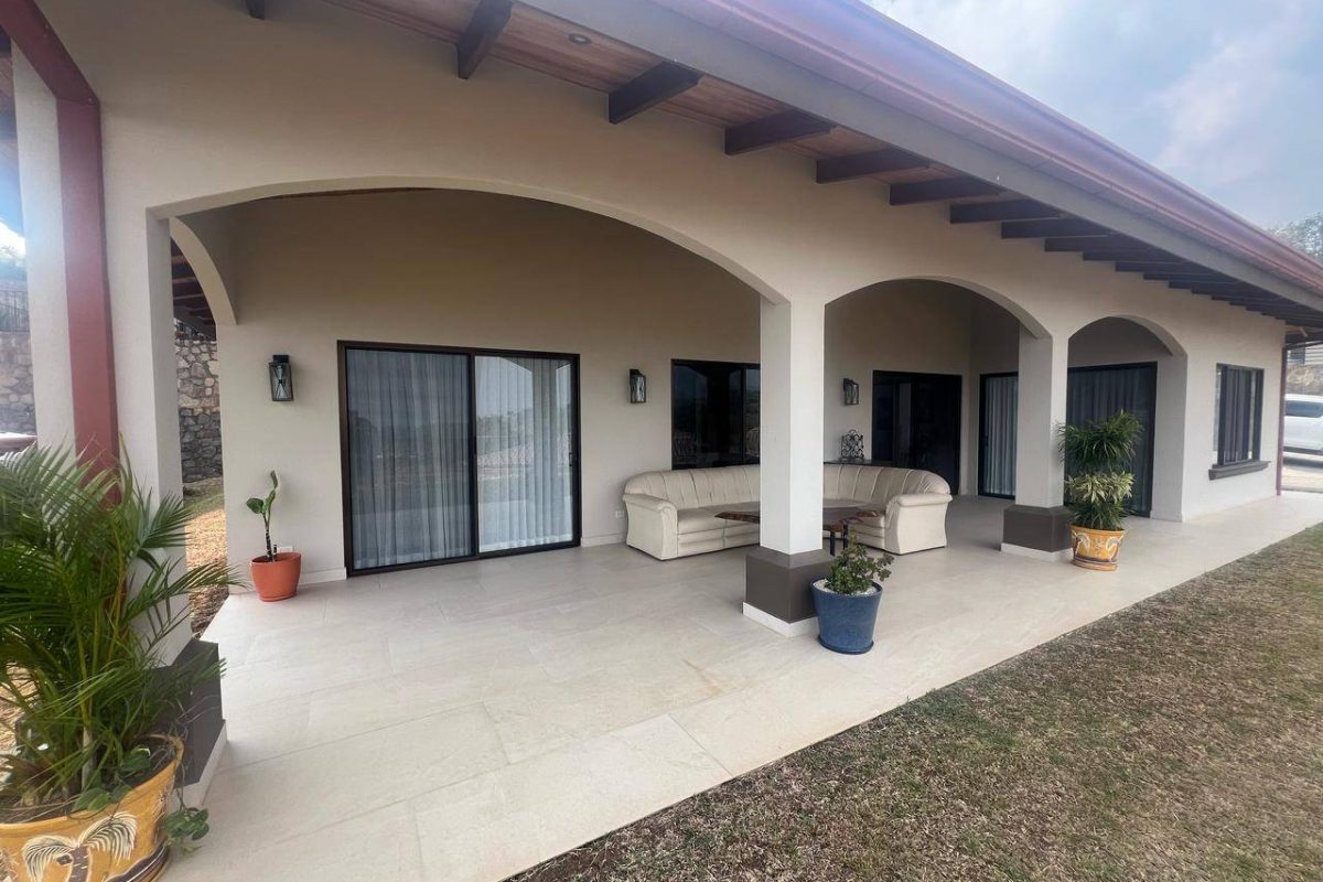 RealEstate_PochoteIIOroMonteFurnished_1-1
