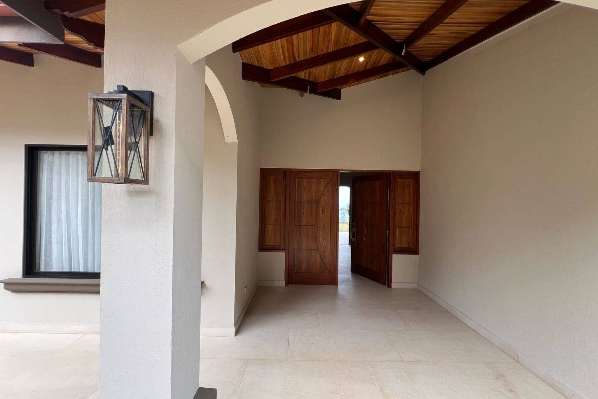RealEstate_PochoteIIOroMonteFurnished_7-1
