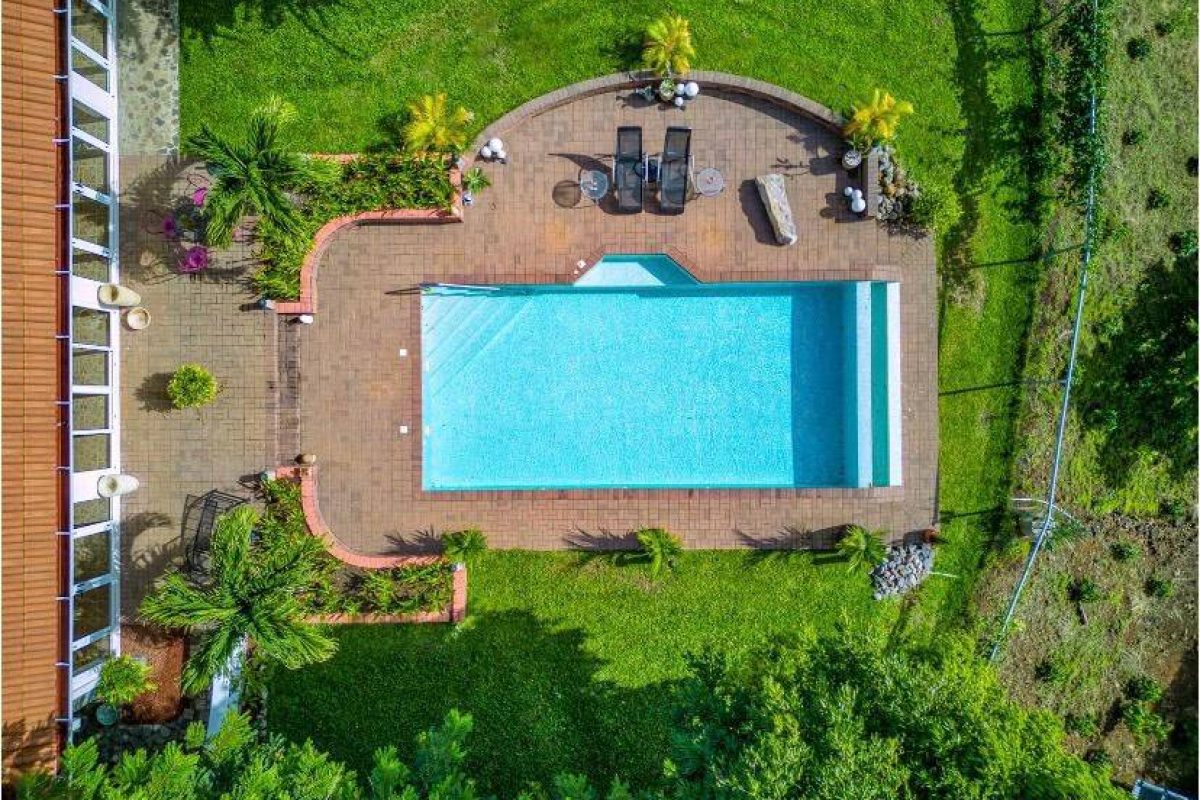 RealEstate_VistaMarLuxuryHousewithPool_4