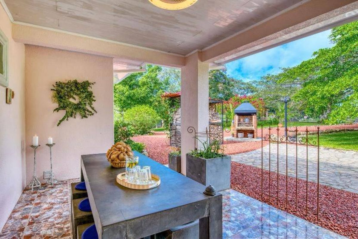 RealEstate_VistaMarLuxuryHousewithPool_8