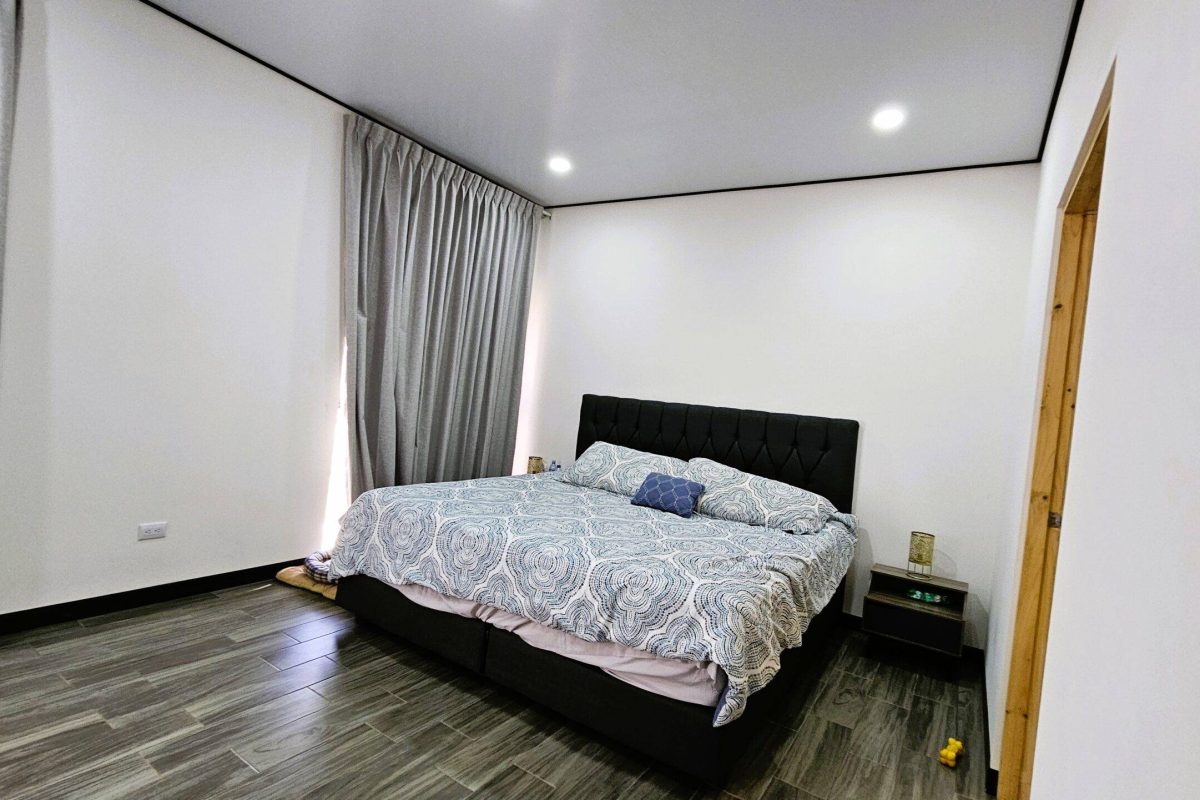Real_estate_219759-F-00_11