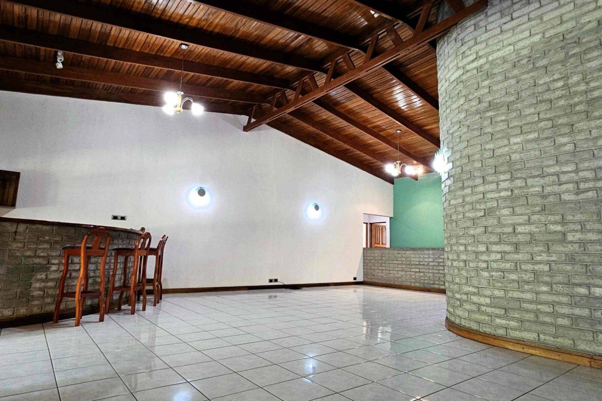 Real_estate_300576-00_04_4_11zon