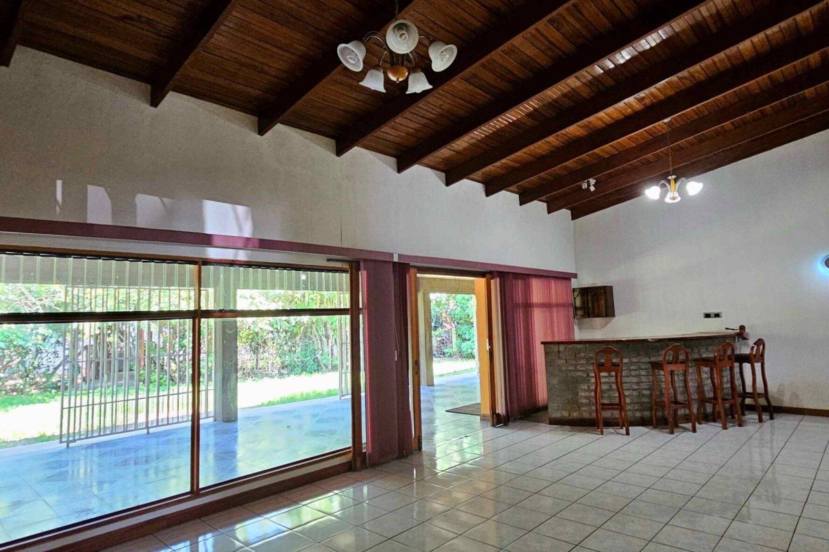 Real_estate_300576-00_06_6_11zon