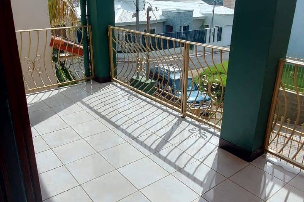 Reals-Estate-Joseph-Grecia-10