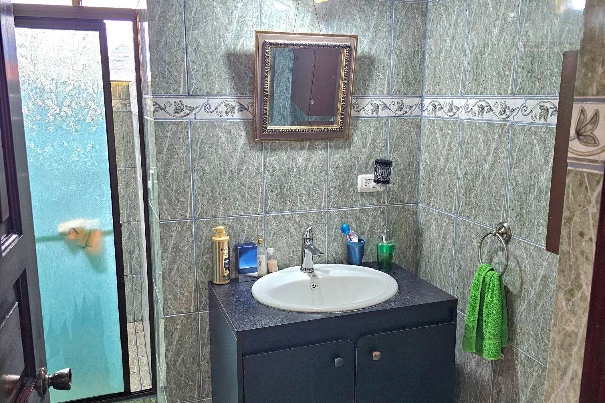 WhatsApp Image 2024-11-06 at 11.13.42 PM (4)