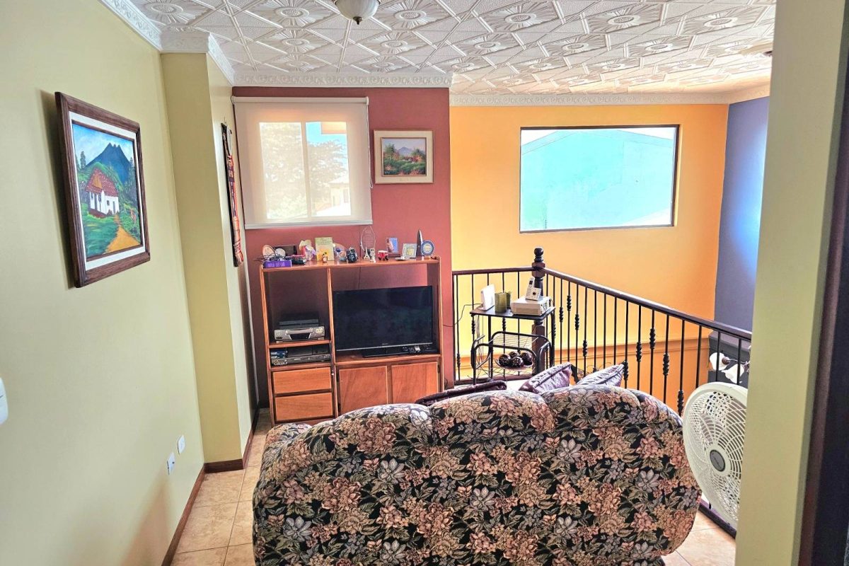 WhatsApp Image 2024-11-06 at 11.13.42 PM (6)