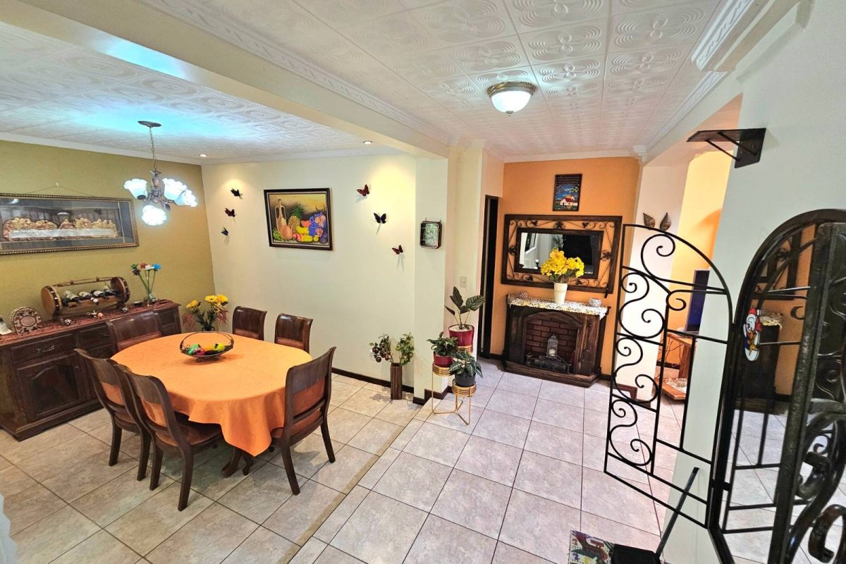 WhatsApp Image 2024-11-06 at 11.13.42 PM (8)