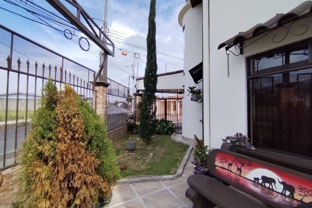 WhatsApp Image 2025-06-05 at 10.18.11 AM (2)