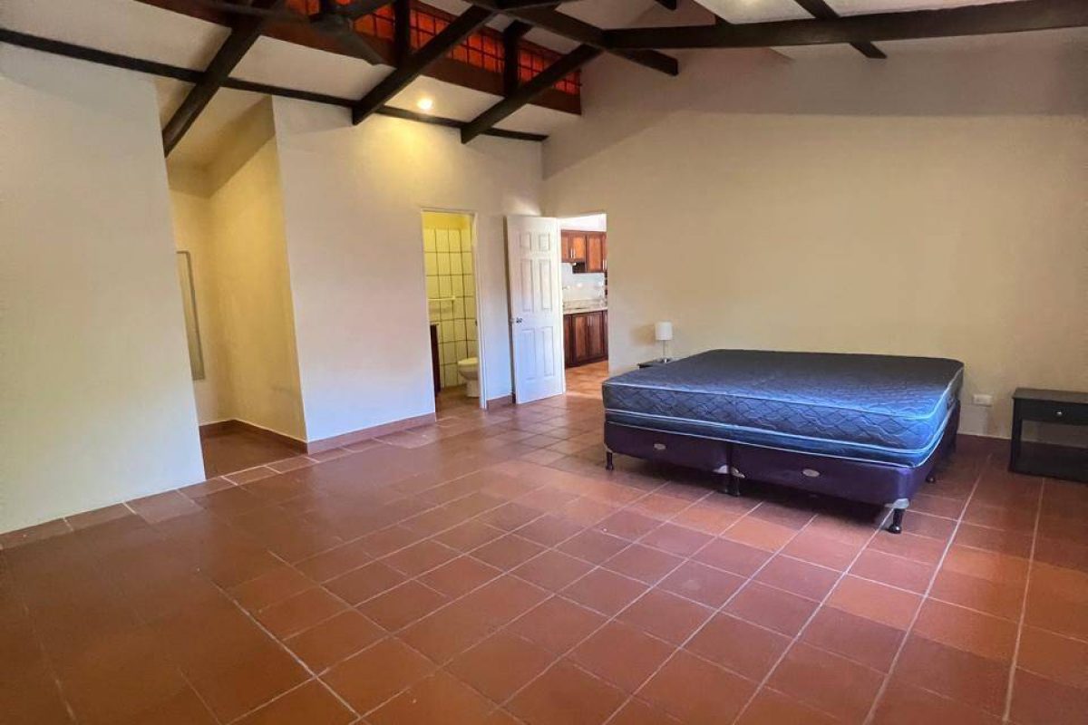 WhatsApp-Image-2025-12-05-at-11.56.36-AM-12