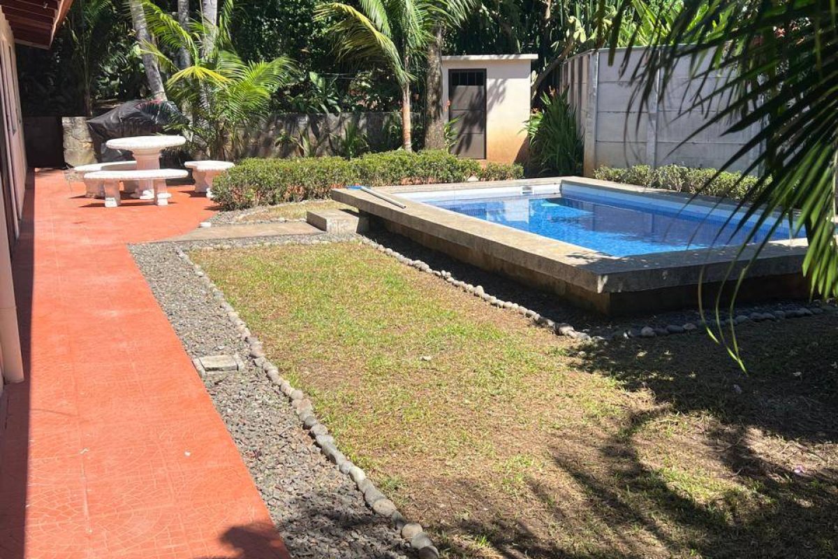 WhatsApp-Image-2025-12-05-at-11.56.36-AM