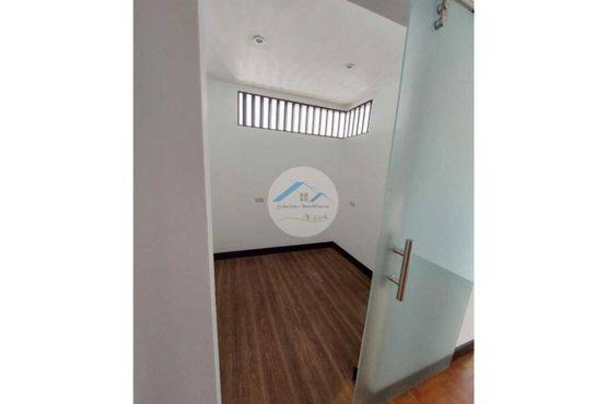 eyJidWNrZXQiOiJzdGF0aWN3Iiwia2V5IjoiaW5tdWVibGVzXC9nX3NlX3ZlbmRlX2FwYXJ0YW1lbnRvX2FtcGxpb19lbl8xNjgzMjA1ODI0LTUxMl8xMzc2LmpwZyIsImVkaXR