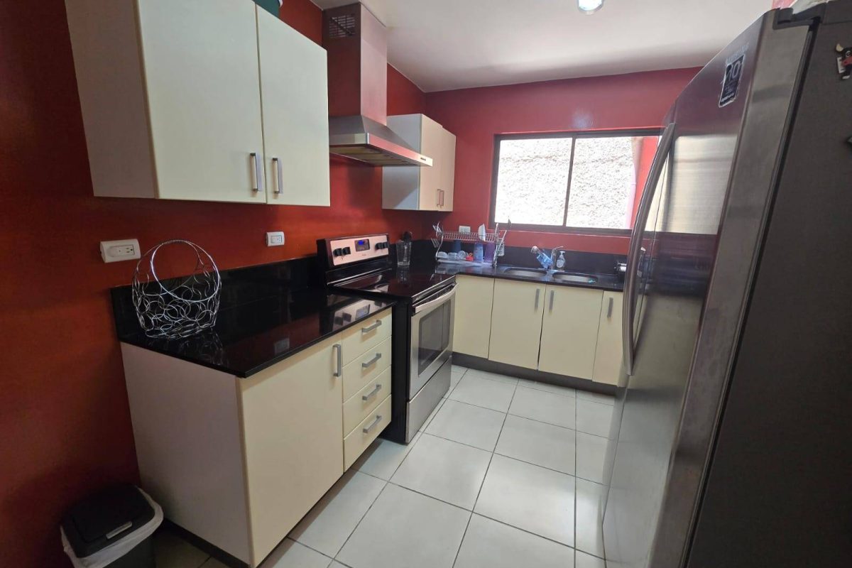 u984-WhatsApp-Image-2025-08-03-at-11.46.14-AM-4