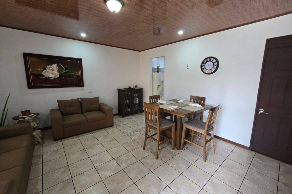 u984-WhatsApp-Image-2025-09-29-at-2.52.38-PM-1