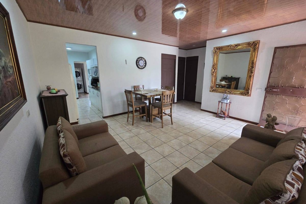 u984-WhatsApp-Image-2025-09-29-at-2.52.38-PM-3